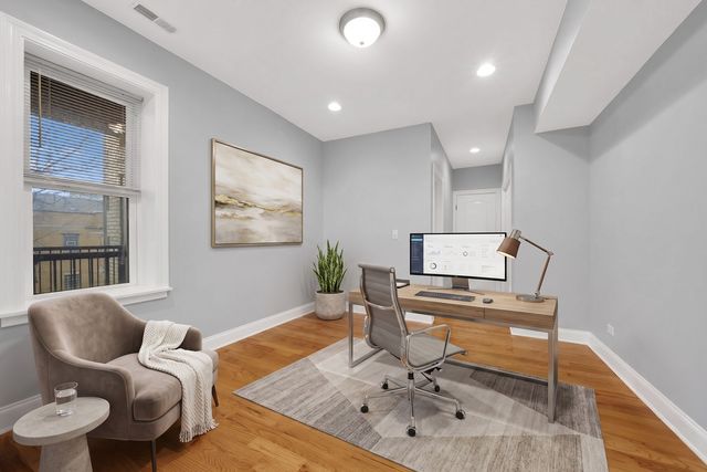 2256 W Arthur Avenue 2, Chicago, IL 60645