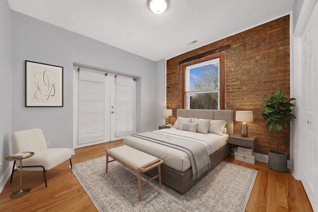 2256 W Arthur Avenue 2, Chicago, IL 60645