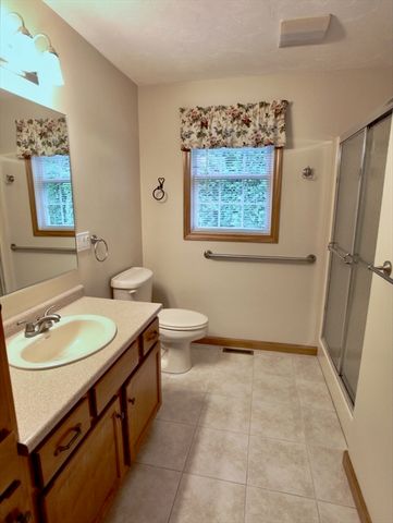 7 Rodeo Dr, East Bridgewater, MA 02333