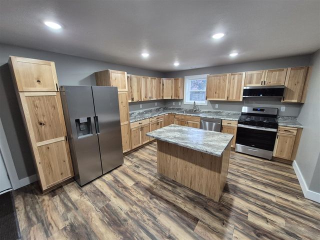 4275 E 8th Street, White Cloud, MI 49349