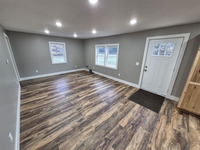 4275 E 8th Street, White Cloud, MI 49349