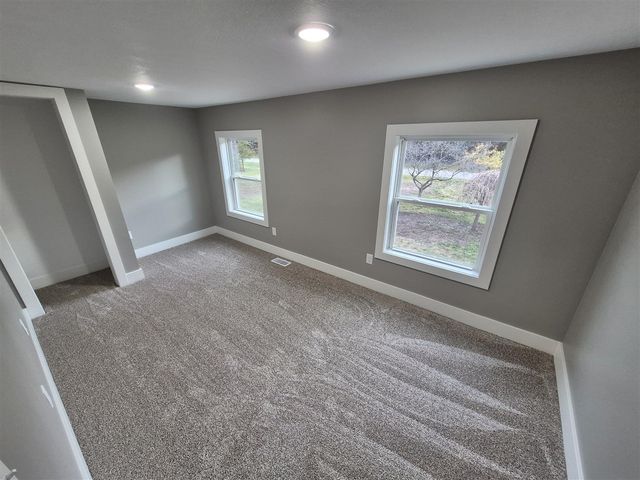 4275 E 8th Street, White Cloud, MI 49349