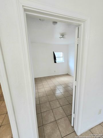 113 Cox, San Antonio, TX 78223