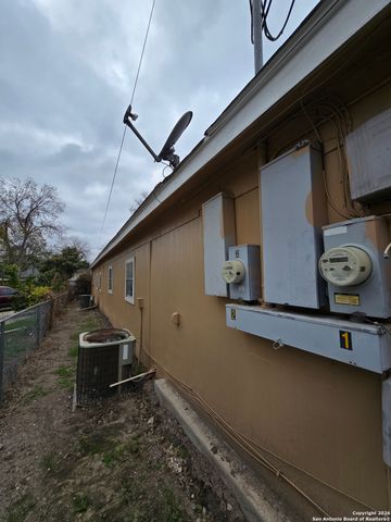 113 Cox, San Antonio, TX 78223