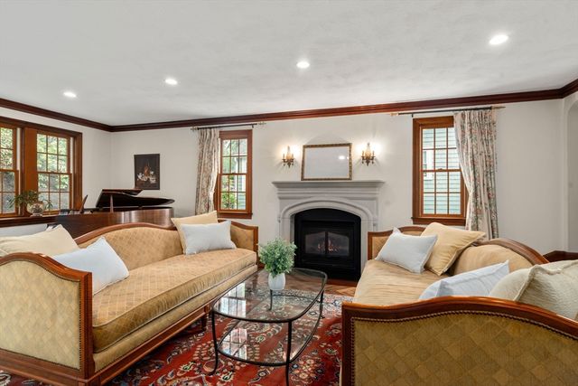 14 Arlmont Street, Arlington, MA 02476