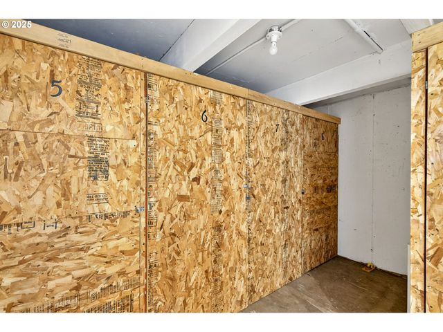 7302 N NEW YORK Ave, Portland, OR 97203
