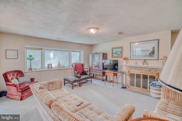 407 KEATS RD, Huntingdon Valley, PA 19006