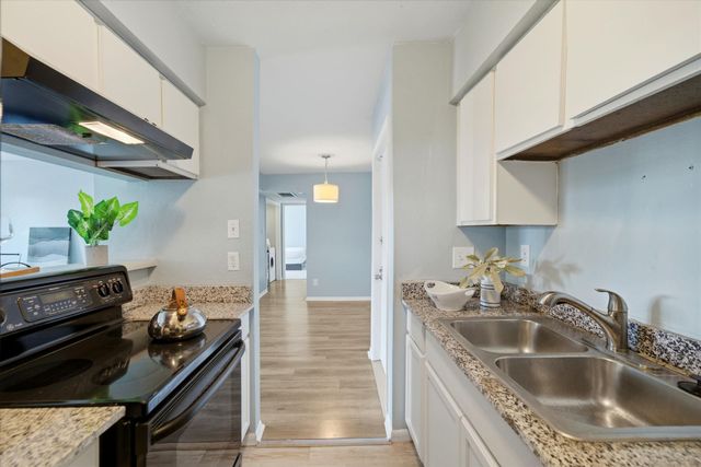 8523 Hearth Drive 35, Houston, TX 77054