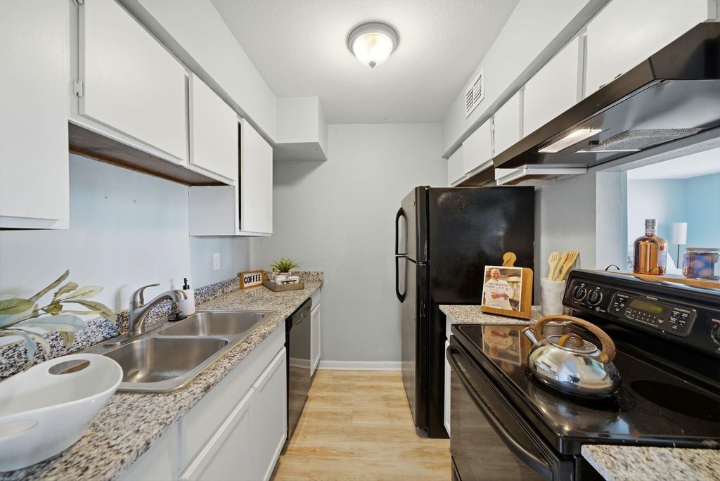 8523 Hearth Drive 35, Houston, TX 77054