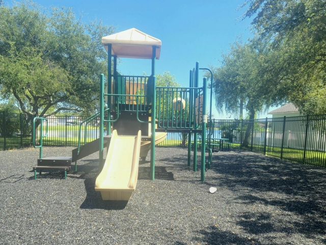 11125 LAKE TAHOE DR, Riverview, FL 33569