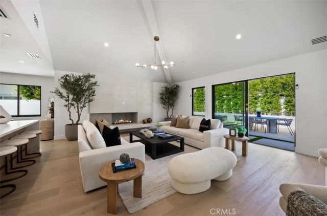 1312 Dover Drive, Newport Beach, CA 92660