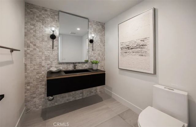 1312 Dover Drive, Newport Beach, CA 92660