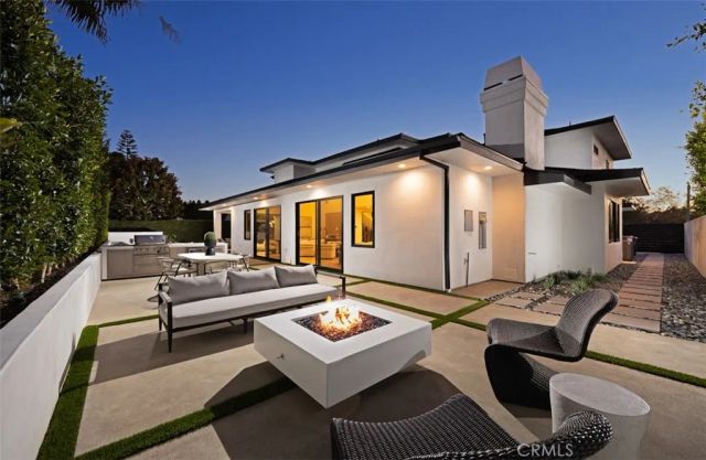 1312 Dover Drive, Newport Beach, CA 92660
