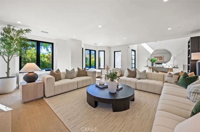 1312 Dover Drive, Newport Beach, CA 92660