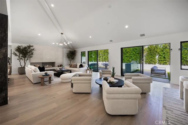 1312 Dover Drive, Newport Beach, CA 92660