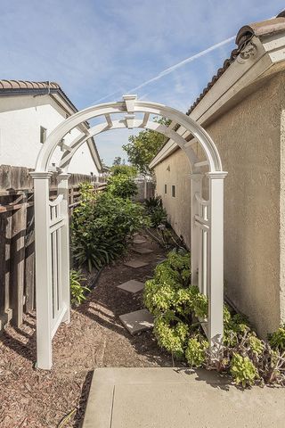 6173 W Pinedale Avenue, Fresno, CA 93722