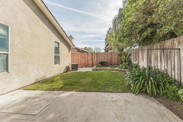 6173 W Pinedale Avenue, Fresno, CA 93722
