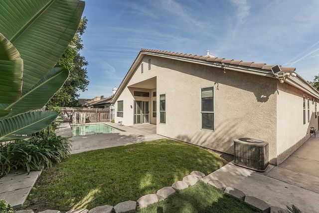 6173 W Pinedale Avenue, Fresno, CA 93722