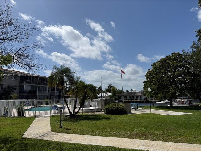 900 SW 12th St 110, Fort Lauderdale, FL 33315
