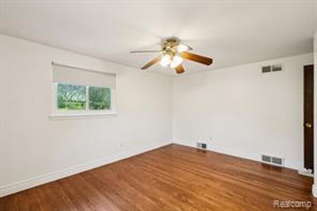 1424 Fairway Drive, Birmingham, MI 48009