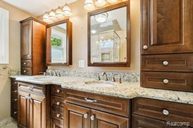 1424 Fairway Drive, Birmingham, MI 48009