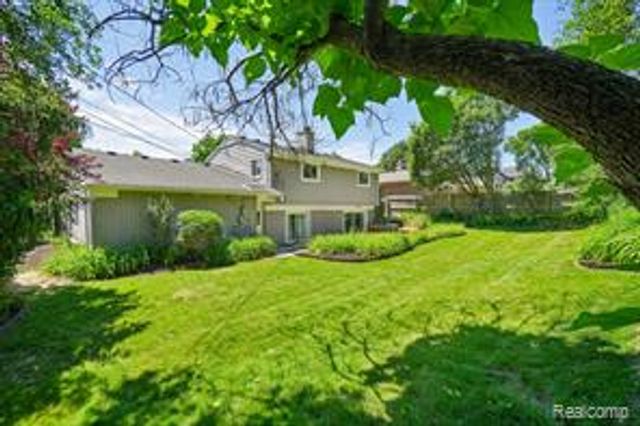 1424 Fairway Drive, Birmingham, MI 48009