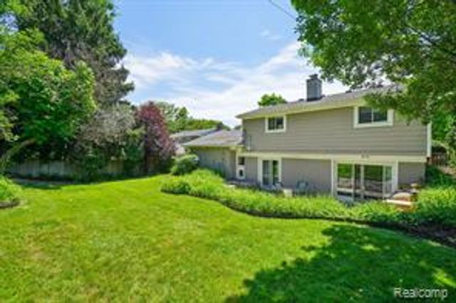1424 Fairway Drive, Birmingham, MI 48009