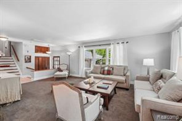 1424 Fairway Drive, Birmingham, MI 48009