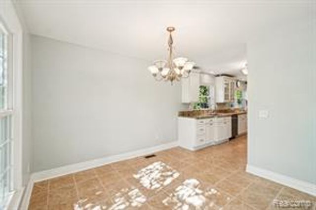 1424 Fairway Drive, Birmingham, MI 48009