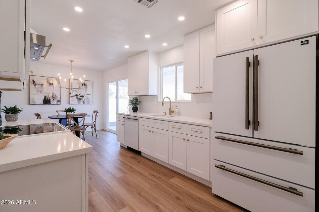 14201 N BOLIVAR Drive, Sun City, AZ 85351