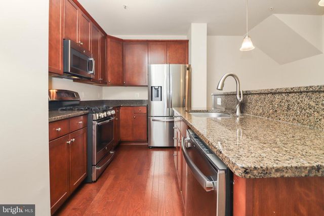 43520 STONECLIFF TER, Chantilly, VA 20152