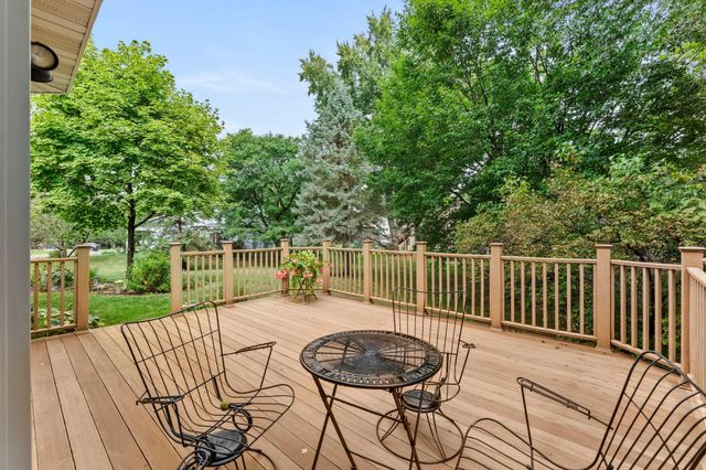 2966 Thunder Bay Road, Little Canada, MN 55117