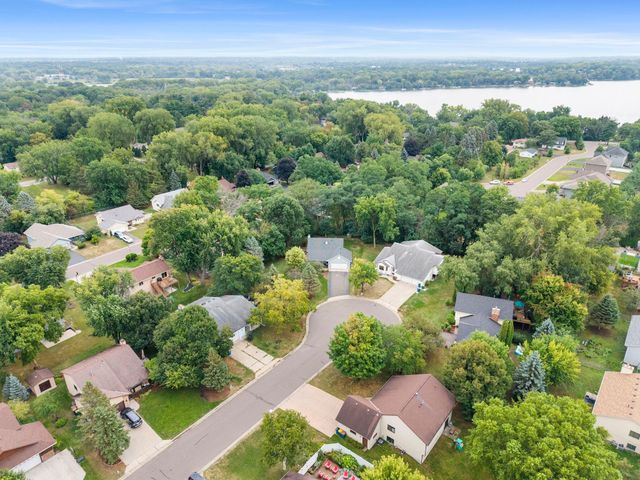 2966 Thunder Bay Road, Little Canada, MN 55117