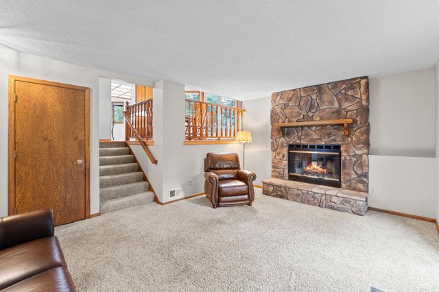 2966 Thunder Bay Road, Little Canada, MN 55117