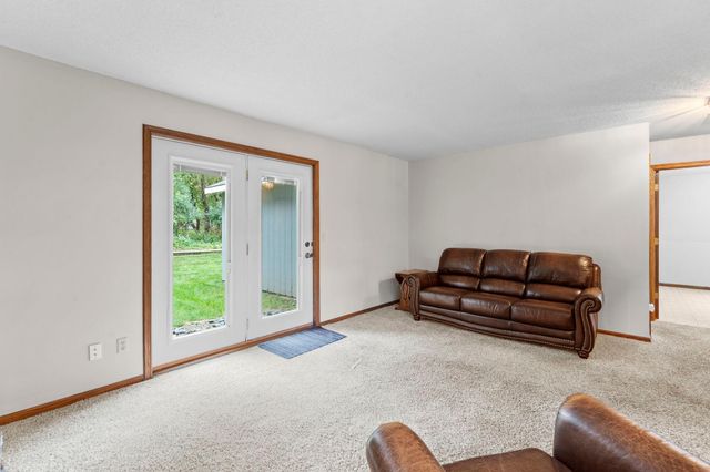 2966 Thunder Bay Road, Little Canada, MN 55117
