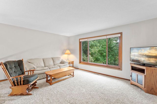2966 Thunder Bay Road, Little Canada, MN 55117