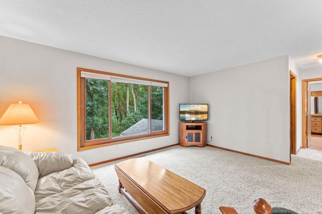 2966 Thunder Bay Road, Little Canada, MN 55117