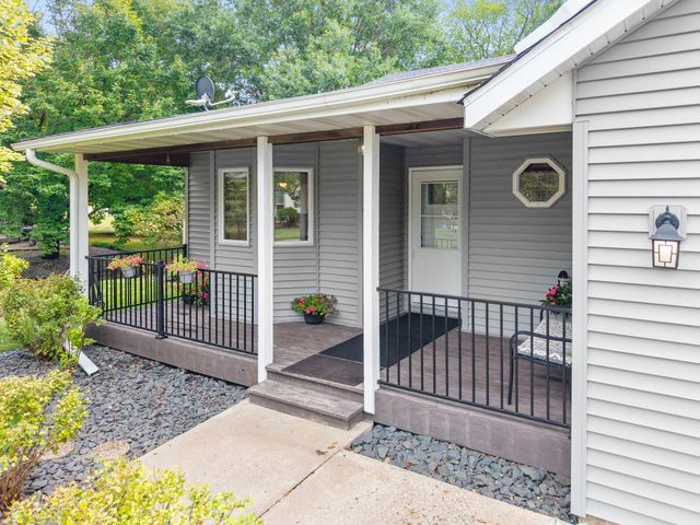 2966 Thunder Bay Road, Little Canada, MN 55117
