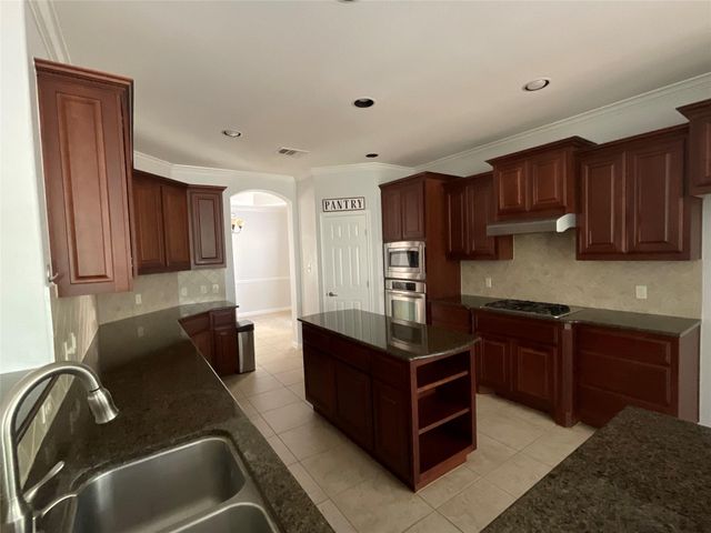 212 Choke Canyon LN, Georgetown, TX 78628