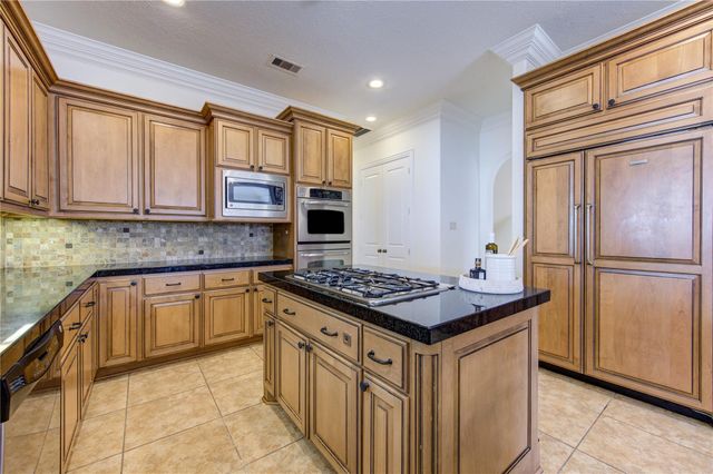 14014 Hampton Cove Drive, Houston, TX 77077