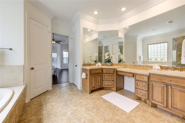 14014 Hampton Cove Drive, Houston, TX 77077