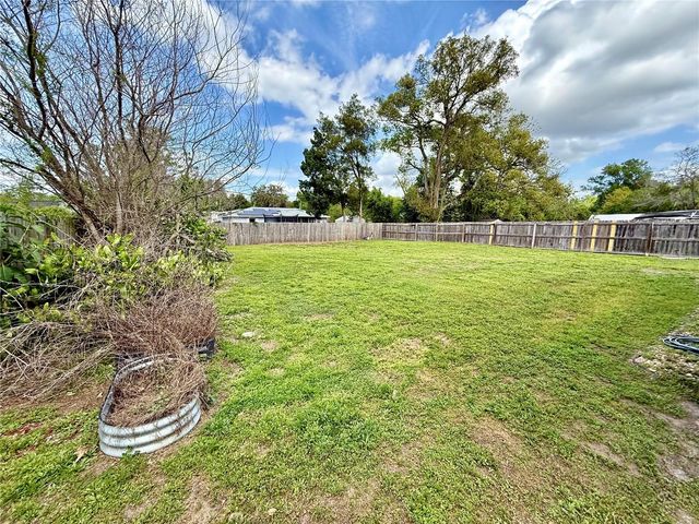 37641 HENDLEY AVENUE, Dade City, FL 33525
