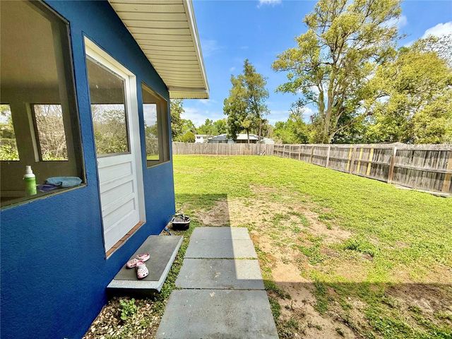 37641 HENDLEY AVENUE, Dade City, FL 33525