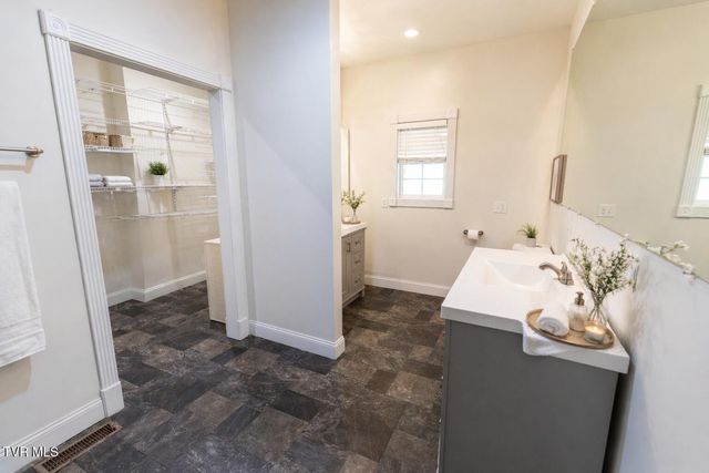 192 Blueberry Hill Drive, Pennington Gap, VA 24277