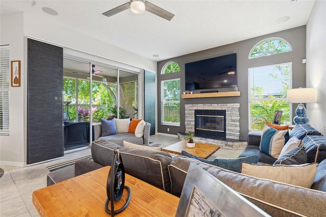 6130 55TH AVENUE CIRCLE E, Bradenton, FL 34203