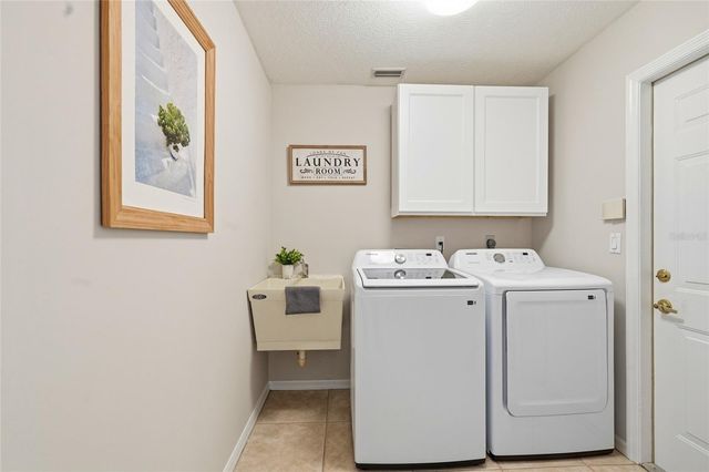 6130 55TH AVENUE CIRCLE E, Bradenton, FL 34203