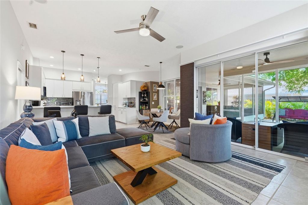 Image 26 of property listing at 6130 55TH AVENUE CIRCLE E, Bradenton, FL 34203