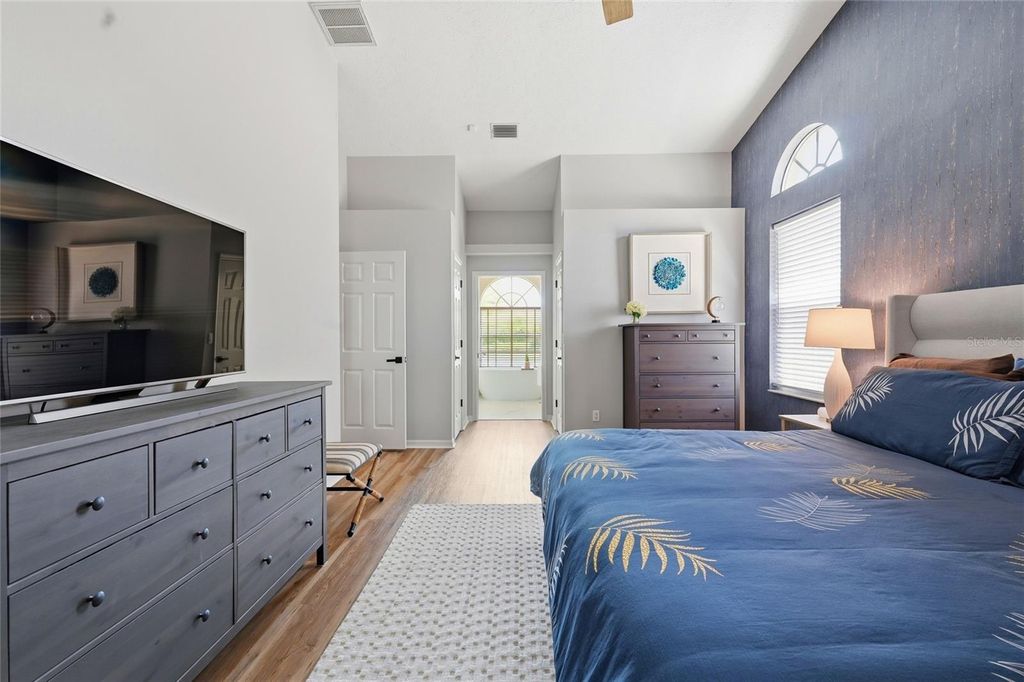 Image 30 of property listing at 6130 55TH AVENUE CIRCLE E, Bradenton, FL 34203