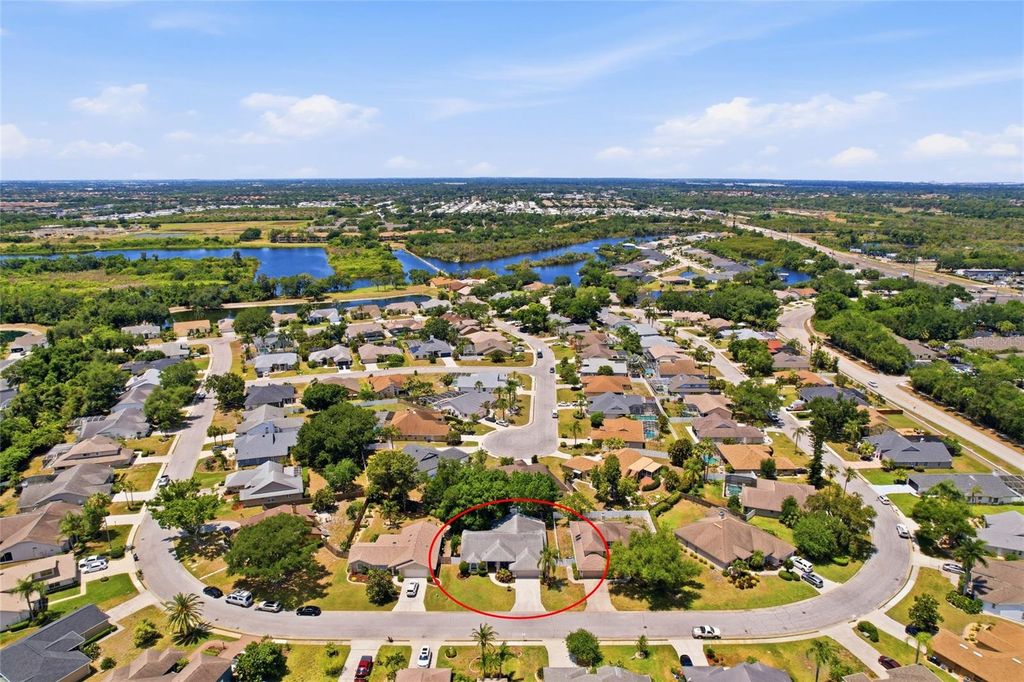 Image 53 of property listing at 6130 55TH AVENUE CIRCLE E, Bradenton, FL 34203