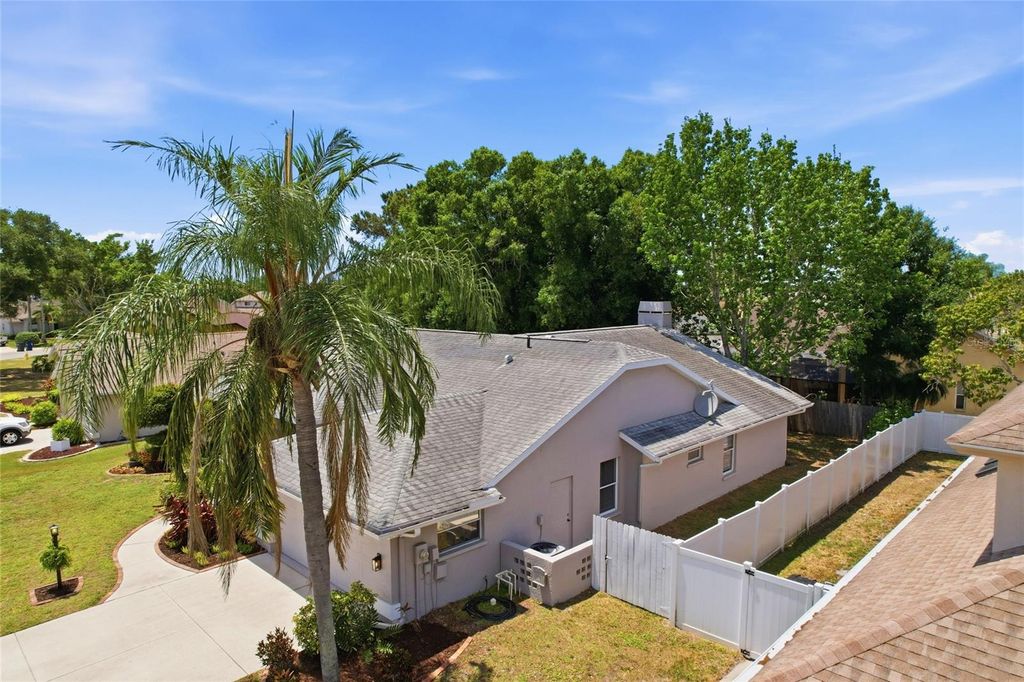 Image 56 of property listing at 6130 55TH AVENUE CIRCLE E, Bradenton, FL 34203